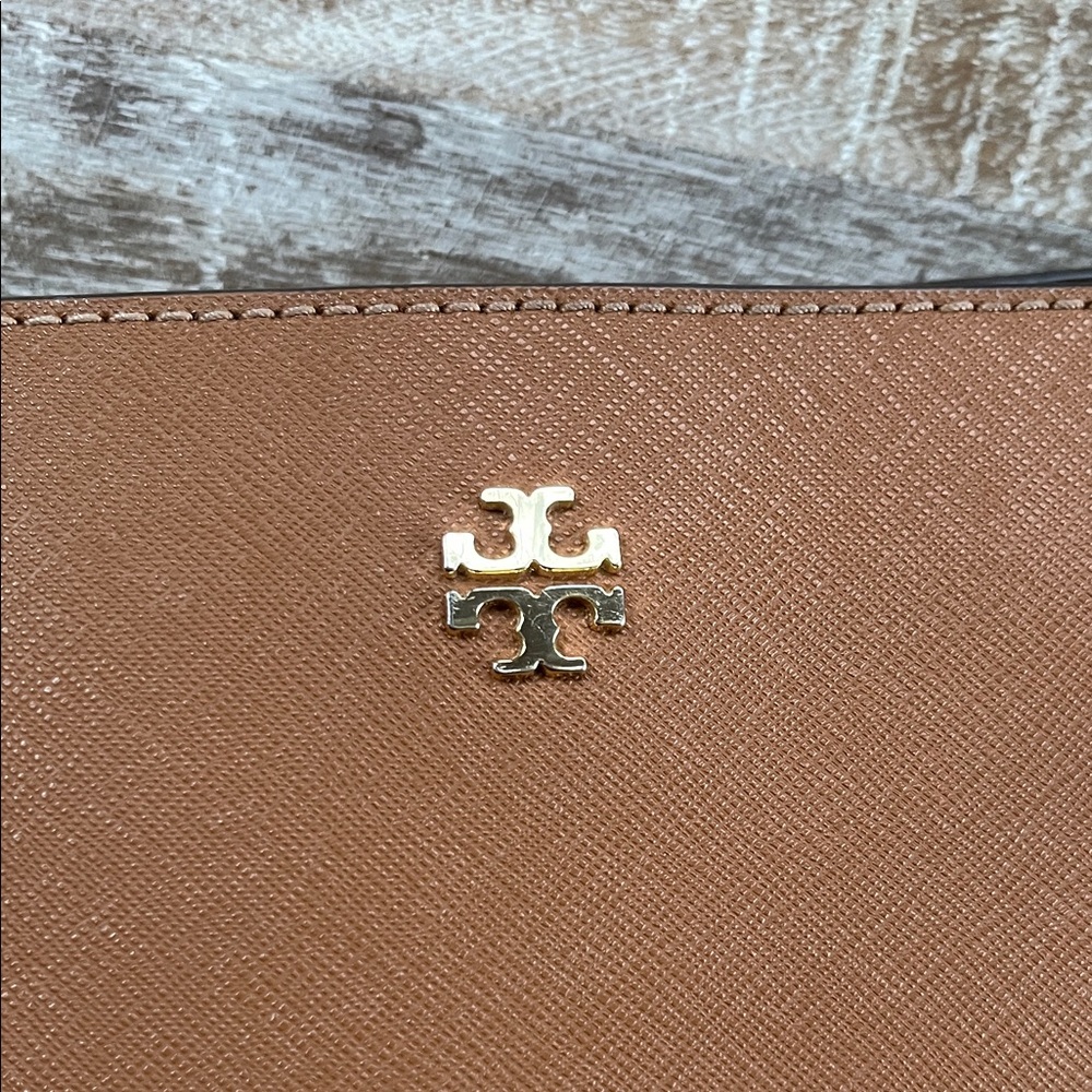 Tory Burch York Buckle Tote - Picture 7 of 15